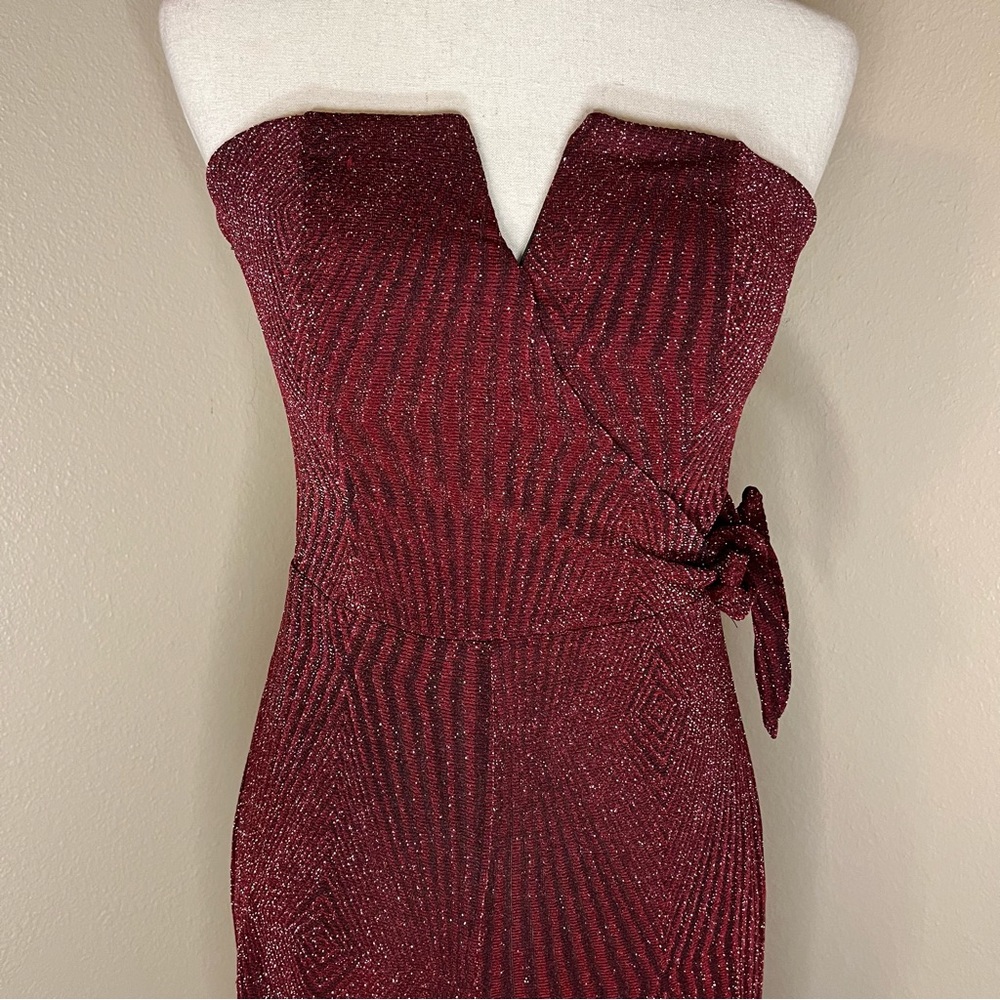 Trixxi Metallic Stretch Strapless Cinched Straight Leg Jumpsuit Red, Small──★